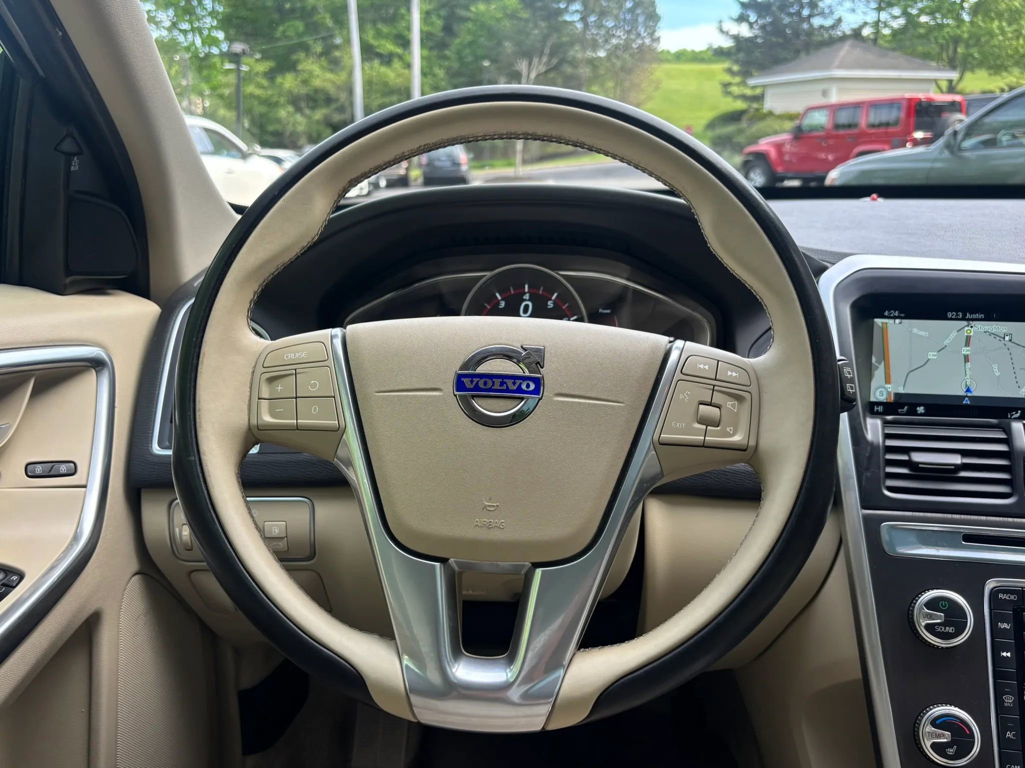 Used 2016 Volvo XC60 T5 Premier w/ Proximity Package FWD image 22