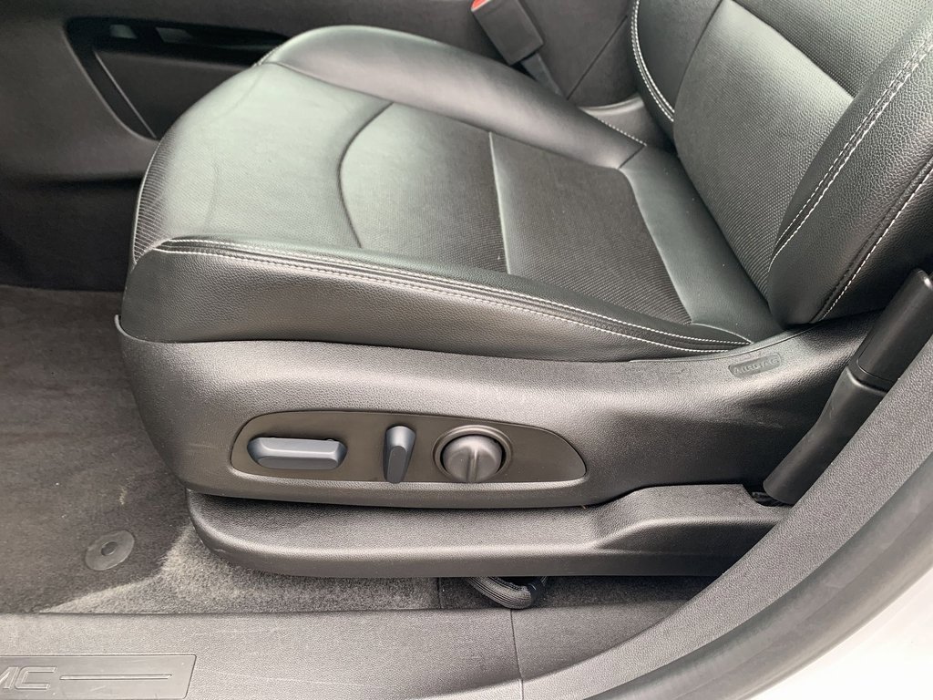 Certified 2024 GMC Terrain SLT image 10