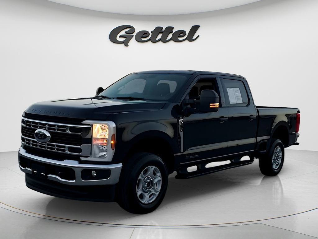 Used 2025 Ford F250 XLT image 1