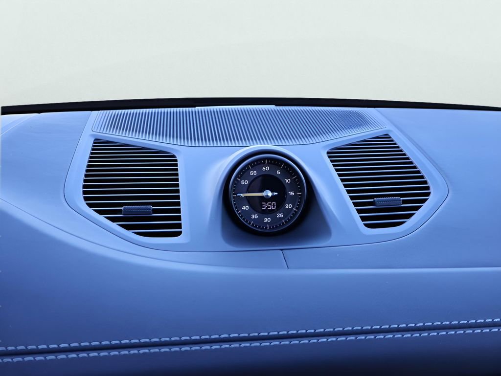 New 2026 Porsche Cayenne Turbo GT image 24