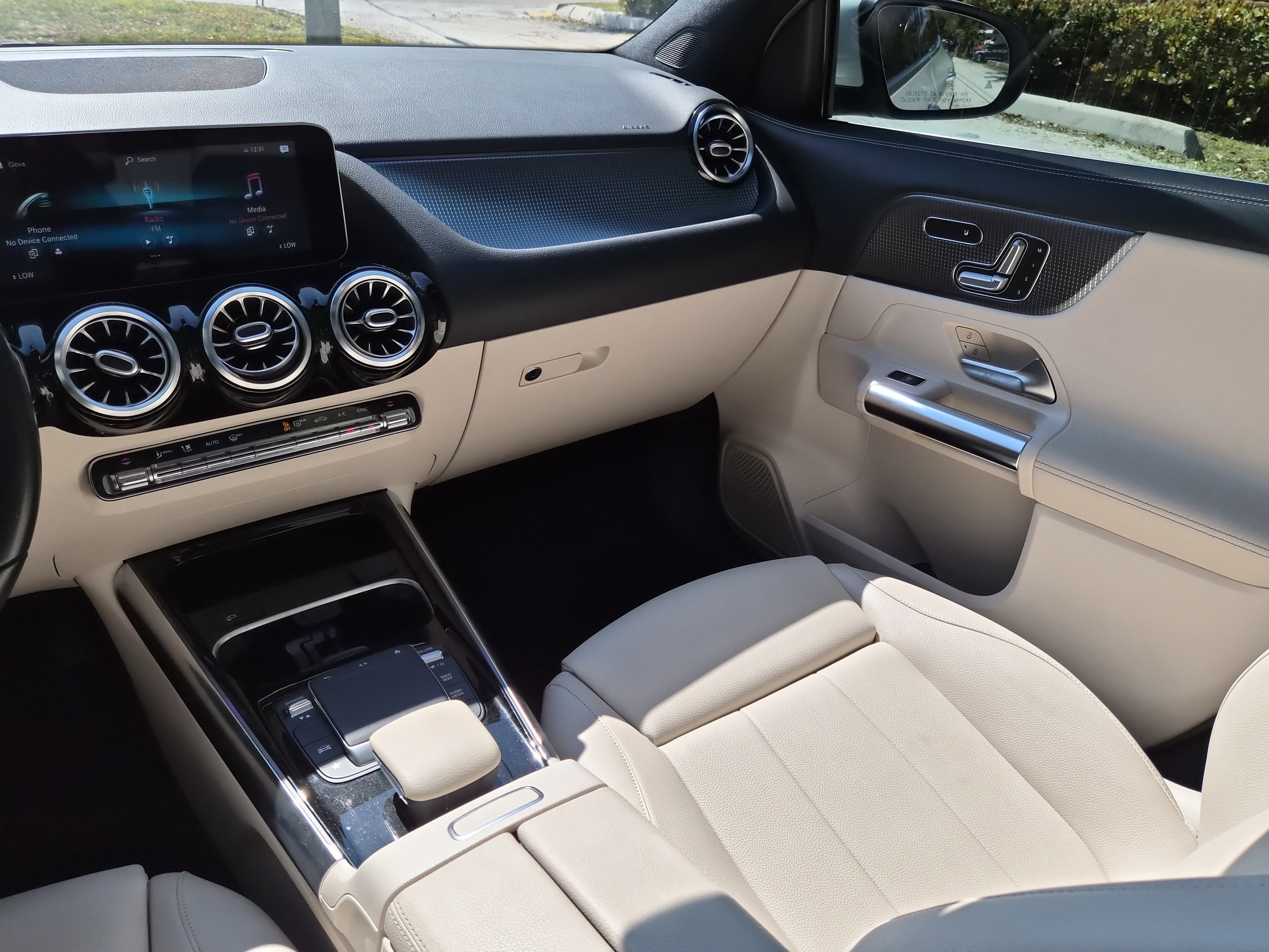 Used 2021 Mercedes-Benz GLA 250 w/ Premium Package image 12