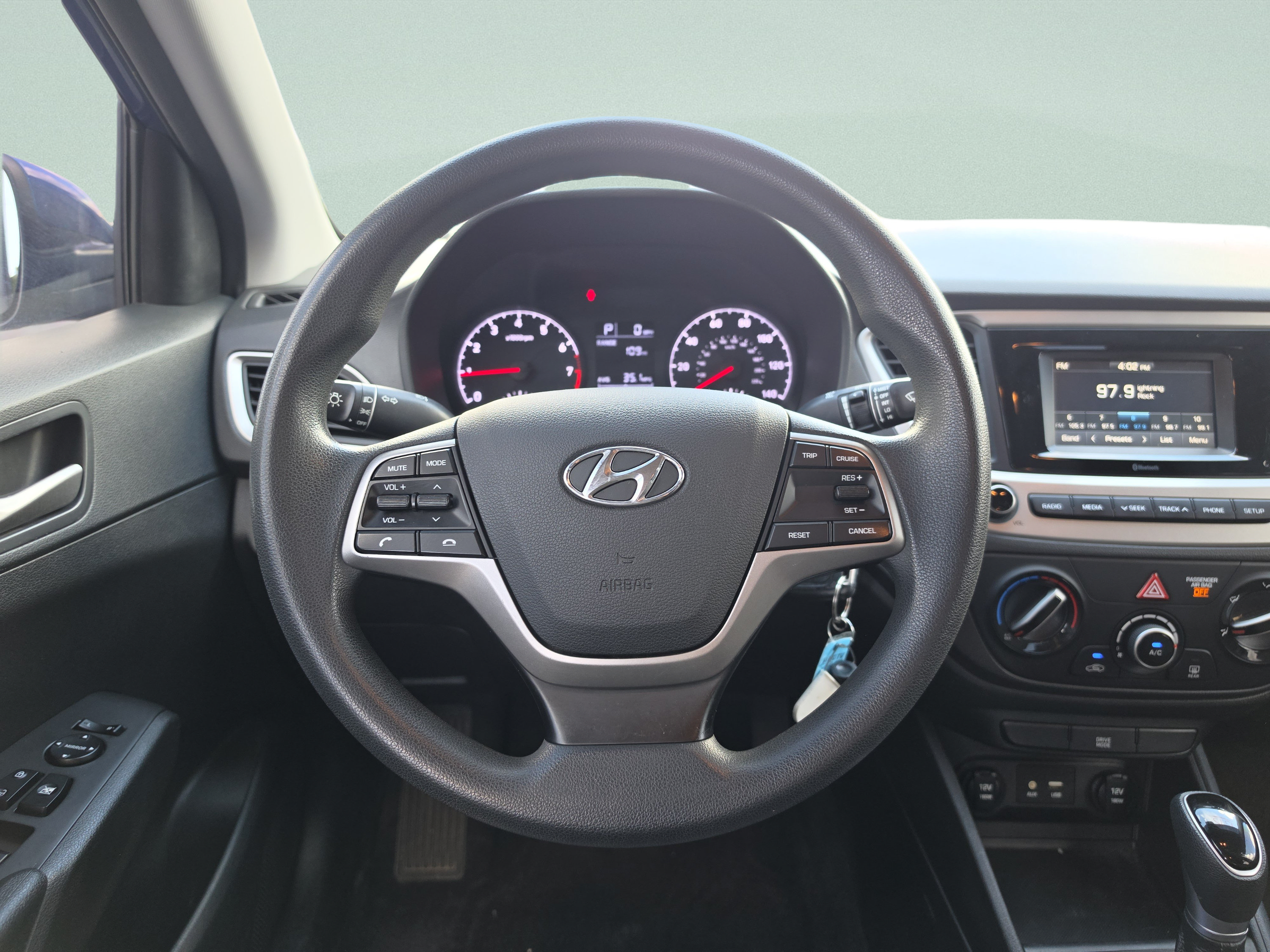 Used 2021 Hyundai Accent SE FWD image 18