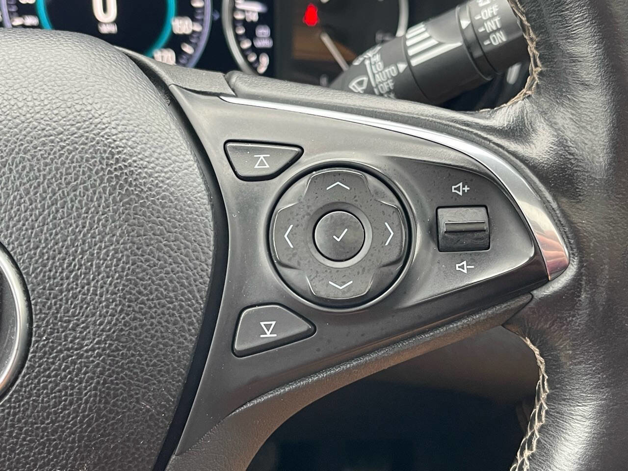 Used 2016 Buick Envision Premium image 30