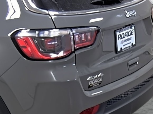 Used 2023 Jeep Compass Latitude w/ Convenience Group AWD/4WD image 10