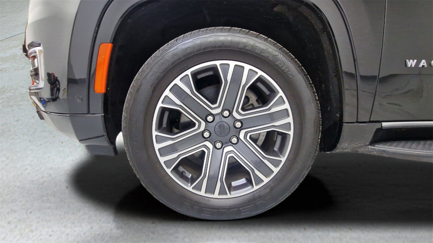 Used 2024 Jeep Wagoneer Series II image 36