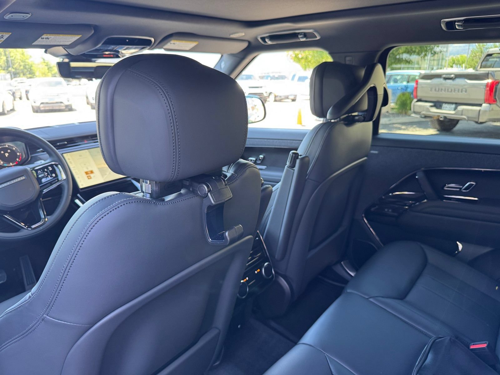 New 2026 Land Rover Range Rover Sport Dynamic SE AWD/4WD image 13