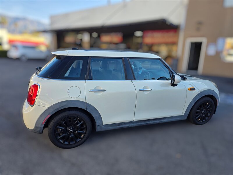 Used 2016 MINI Cooper 4-Door Hardtop FWD image 9