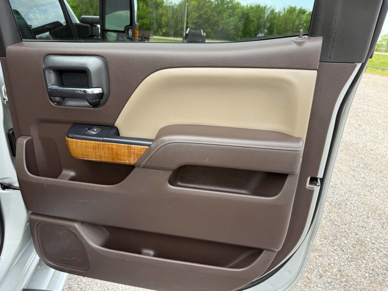 Used 2019 GMC Sierra 2500 SLT w/ Duramax Plus Package AWD/4WD image 30