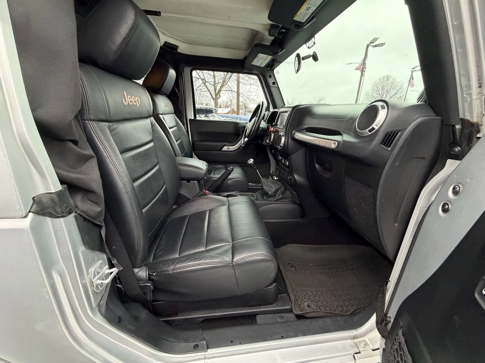 Used 2012 Jeep Wrangler Rubicon w/ PWR Convenience Group image 21