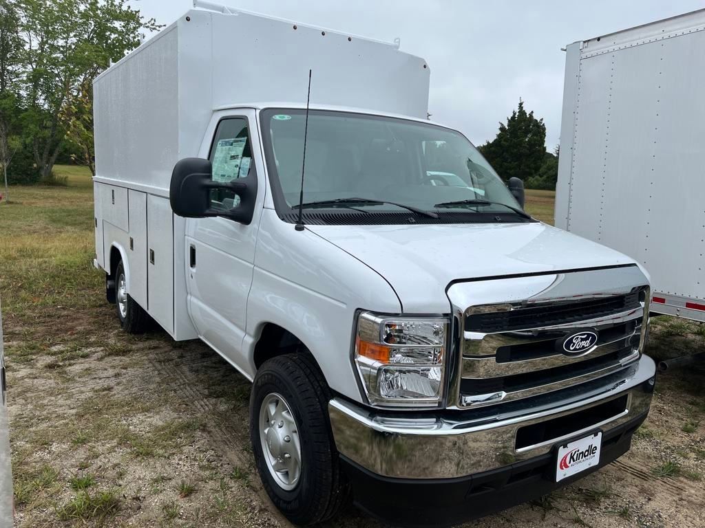 New 2026 Ford E-350 and Econoline 350 Super Duty w/ Power Equipment Group image 5
