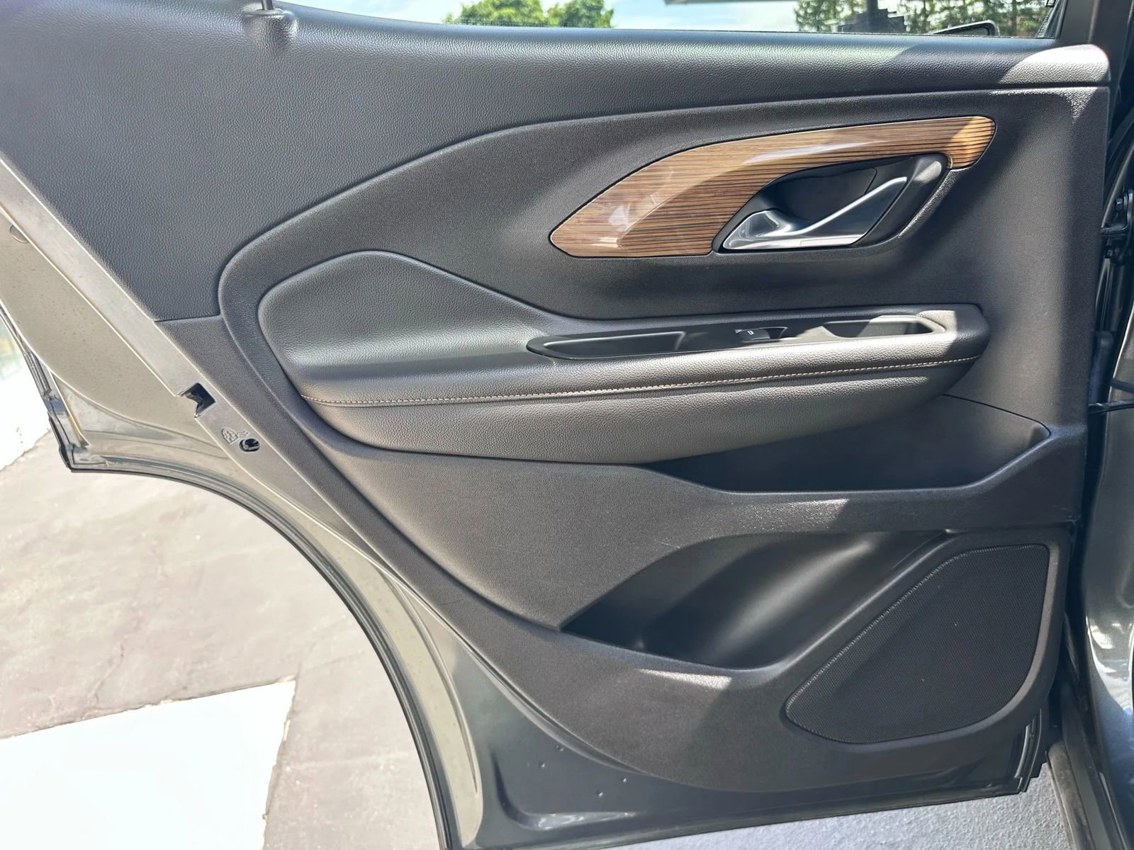 Used 2018 GMC Terrain SLE image 27