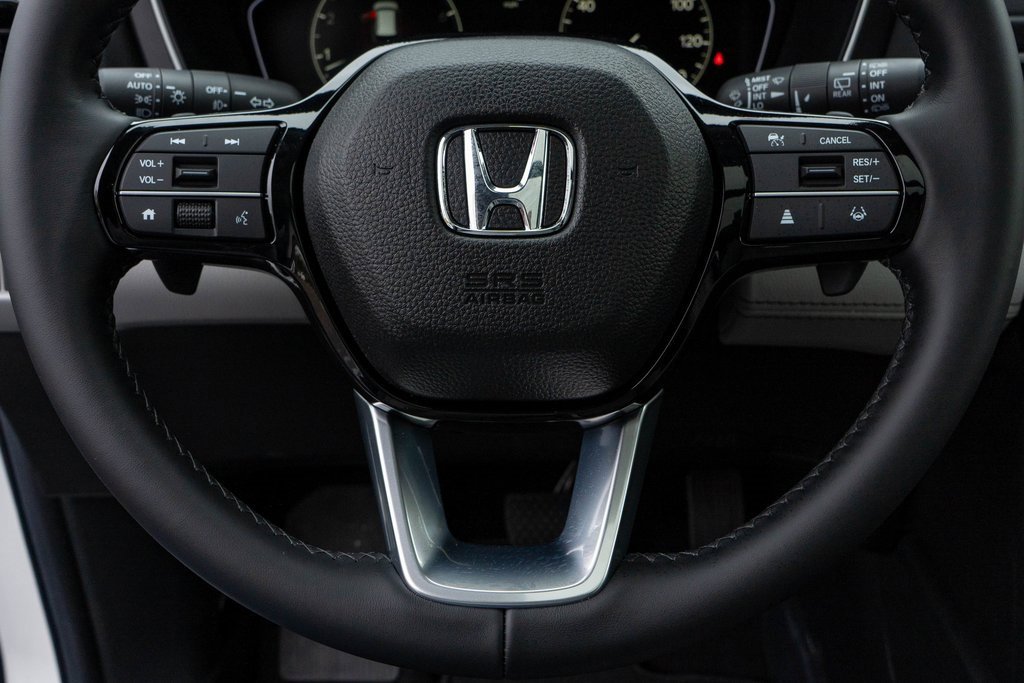 New 2025 Honda Pilot Touring image 28