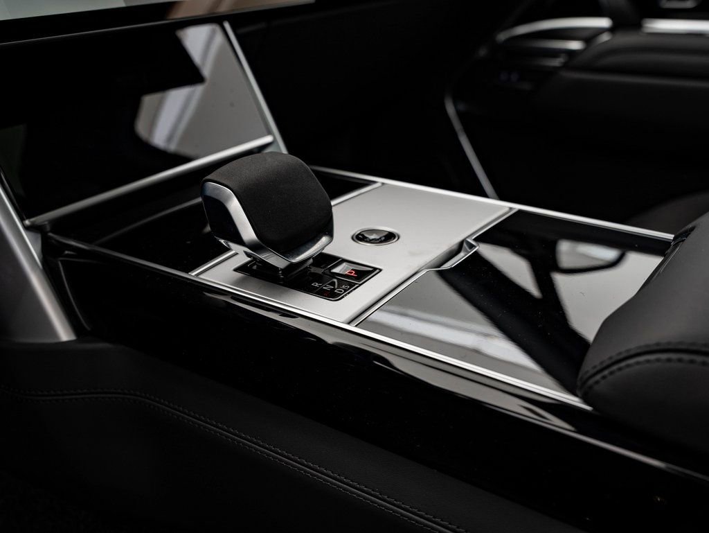 New 2026 Land Rover Range Rover SE AWD/4WD image 36