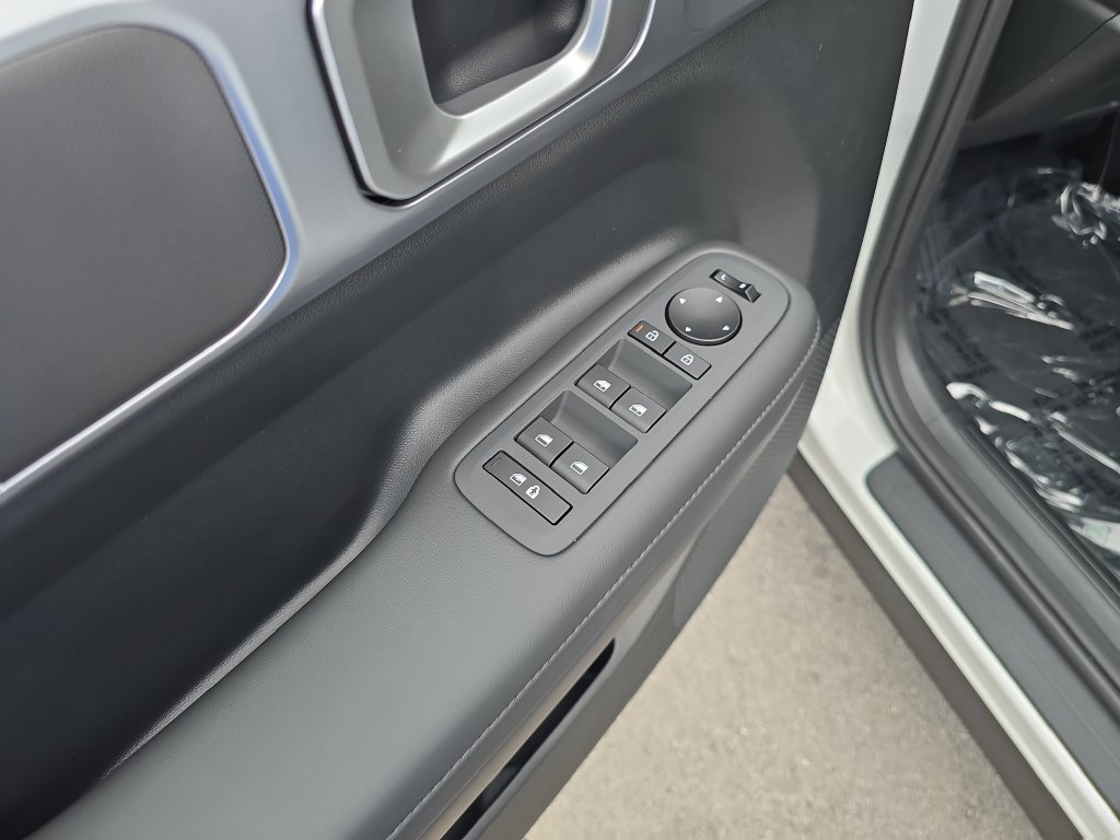 New 2027 Hyundai Santa Fe SEL FWD image 11
