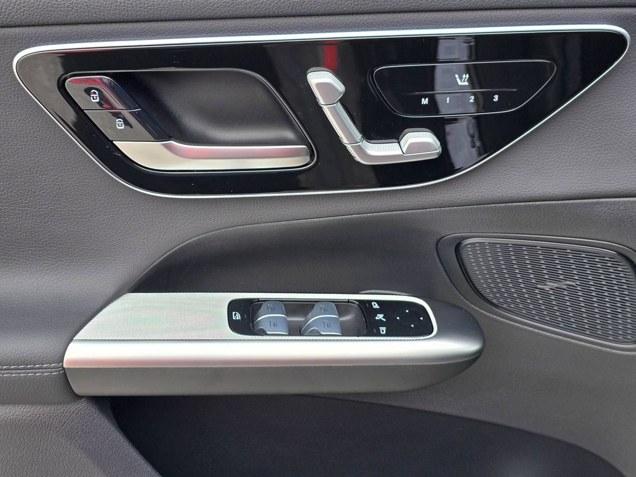 New 2026 Mercedes-Benz GLC 300 4MATIC image 12