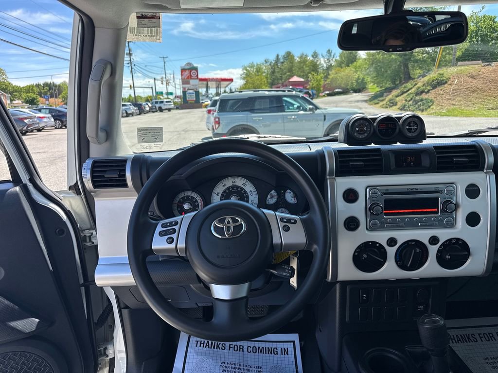 Used 2014 Toyota FJ Cruiser 4WD w/ Convenience Package image 14