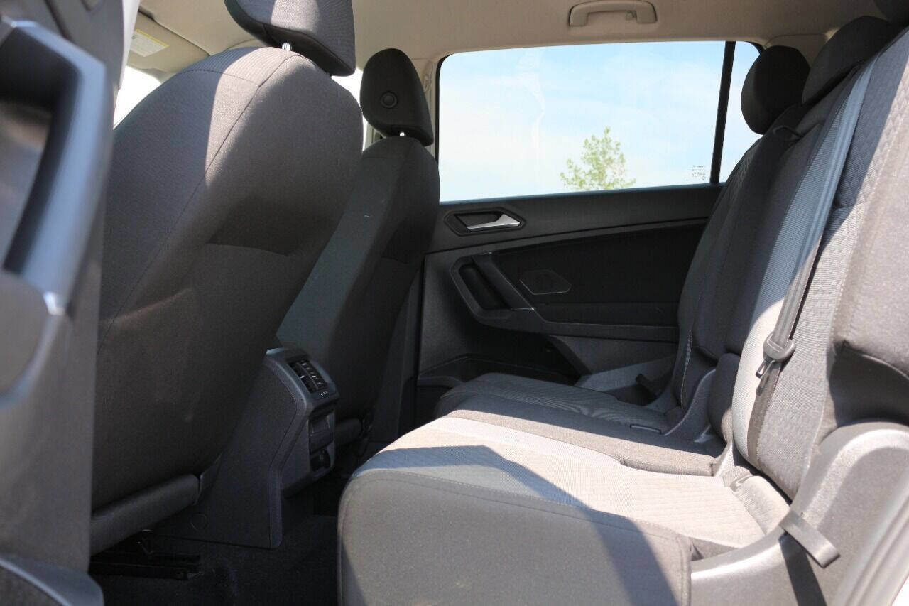 Used 2020 Volkswagen Tiguan S image 11