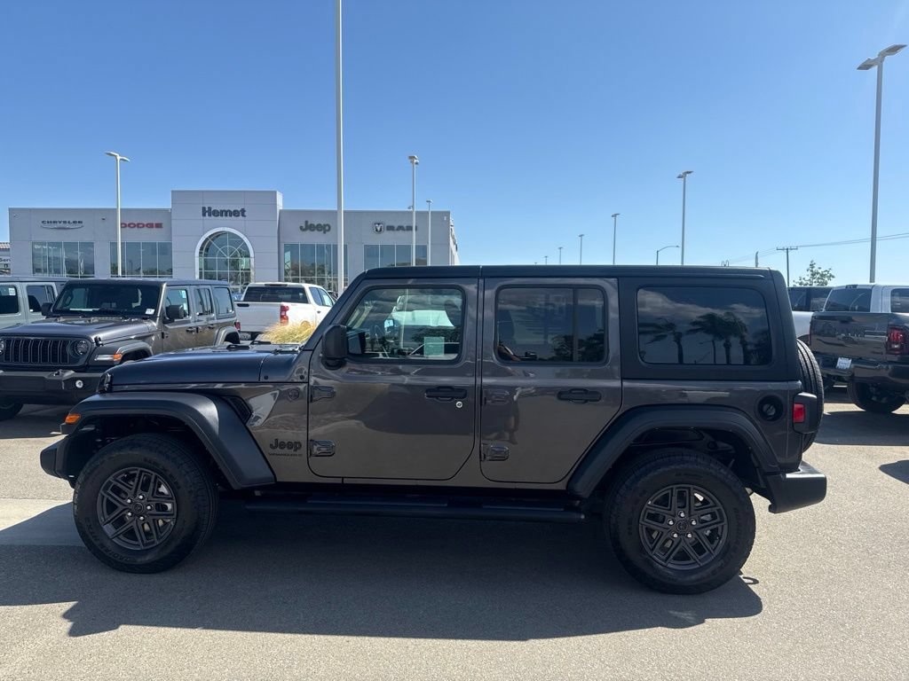 Used 2025 Jeep Wrangler Unlimited Sport AWD/4WD image 8
