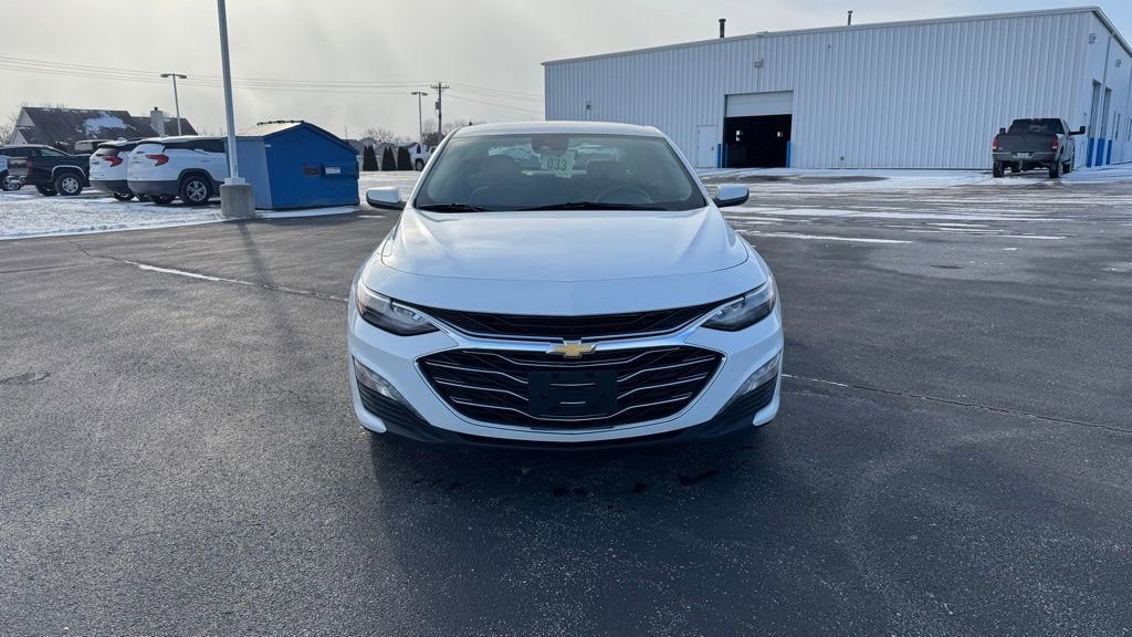 Used 2023 Chevrolet Malibu LT image 2