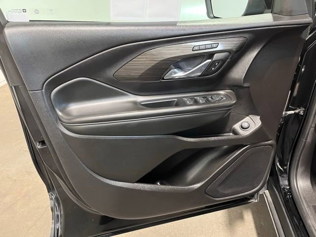 Used 2024 GMC Terrain SLT image 20