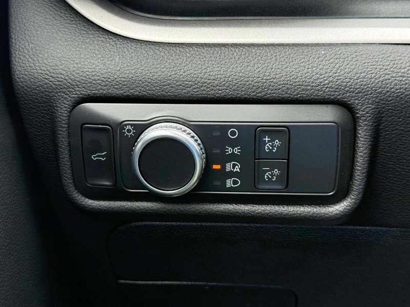 Certified 2022 Ford Explorer XLT image 30