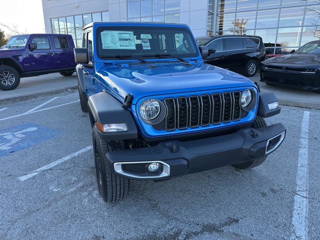 New 2026 Jeep Gladiator Sport AWD/4WD image 8