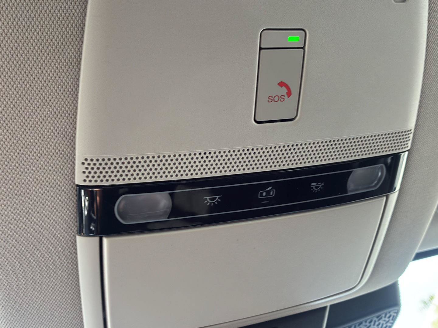 Used 2024 Nissan Ariya AWD image 34