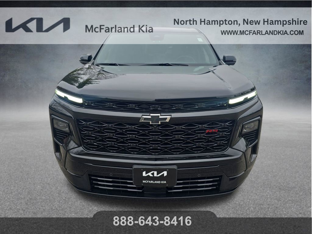 Used 2025 Chevrolet Traverse RS image 9