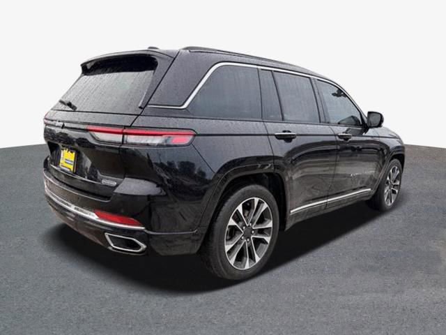 Used 2023 Jeep Grand Cherokee Overland image 3