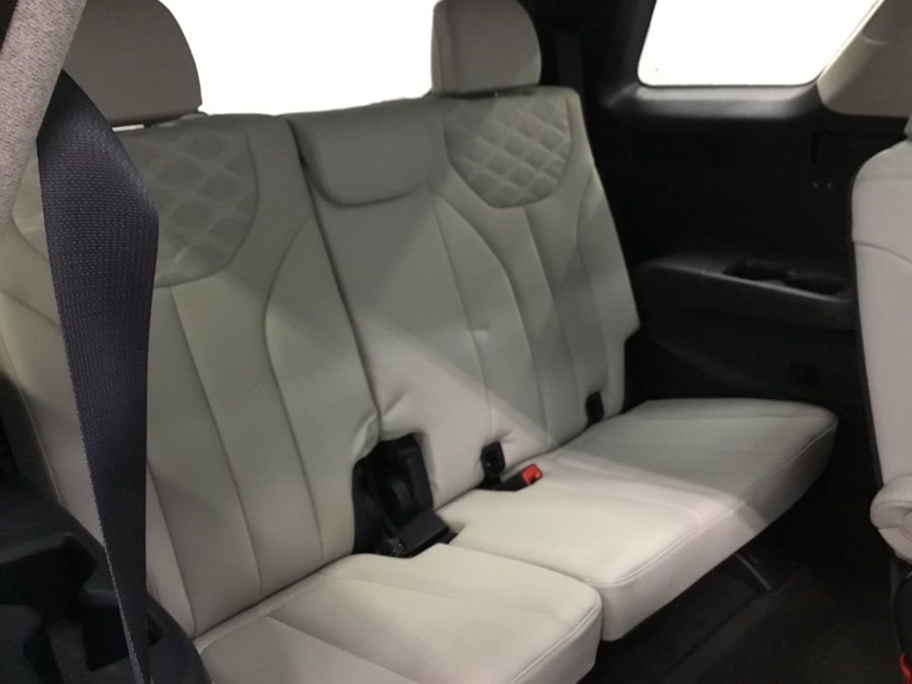 Used 2022 Hyundai Palisade Limited w/ Cargo Package image 19