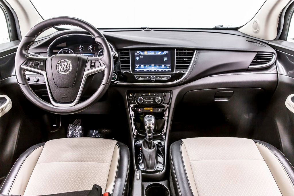 Used 2021 Buick Encore Preferred w/ Safety Package II FWD image 17