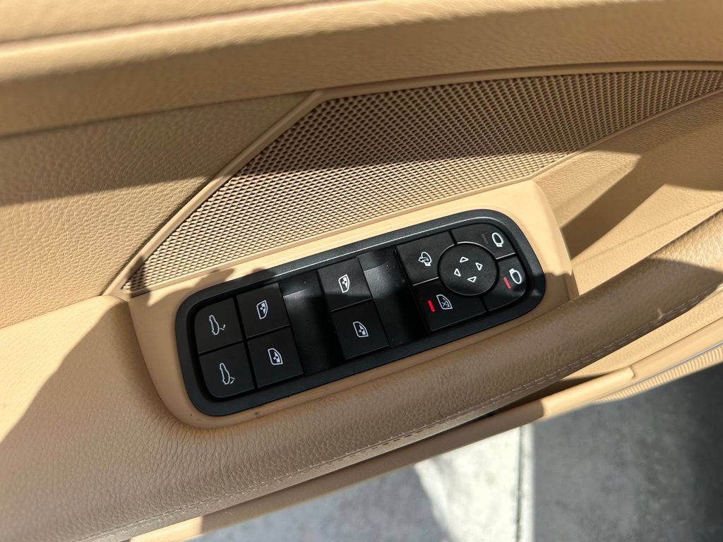 Certified 2023 Porsche Panamera 4 Platinum Edition AWD/4WD image 20