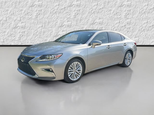 Used 2017 Lexus ES 350 w/ Ultra Luxury Package FWD image 7