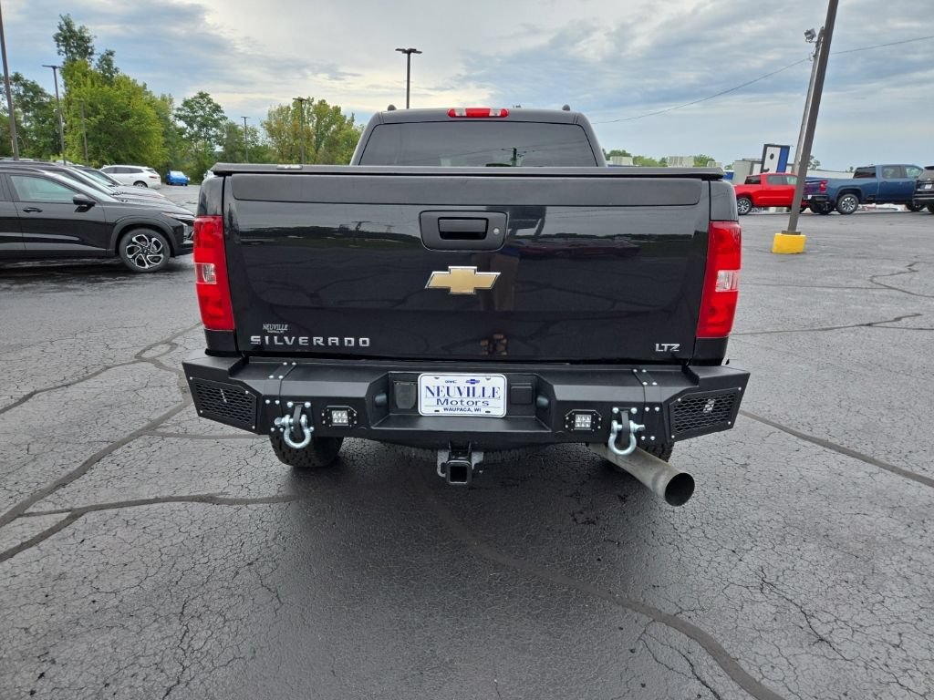 Used 2010 Chevrolet Silverado 2500 LTZ w/ Convenience Package AWD/4WD image 4