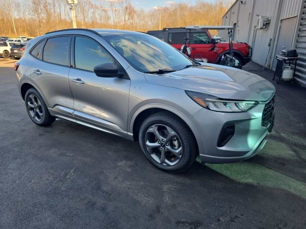 Used 2024 Ford Escape ST-Line image 4