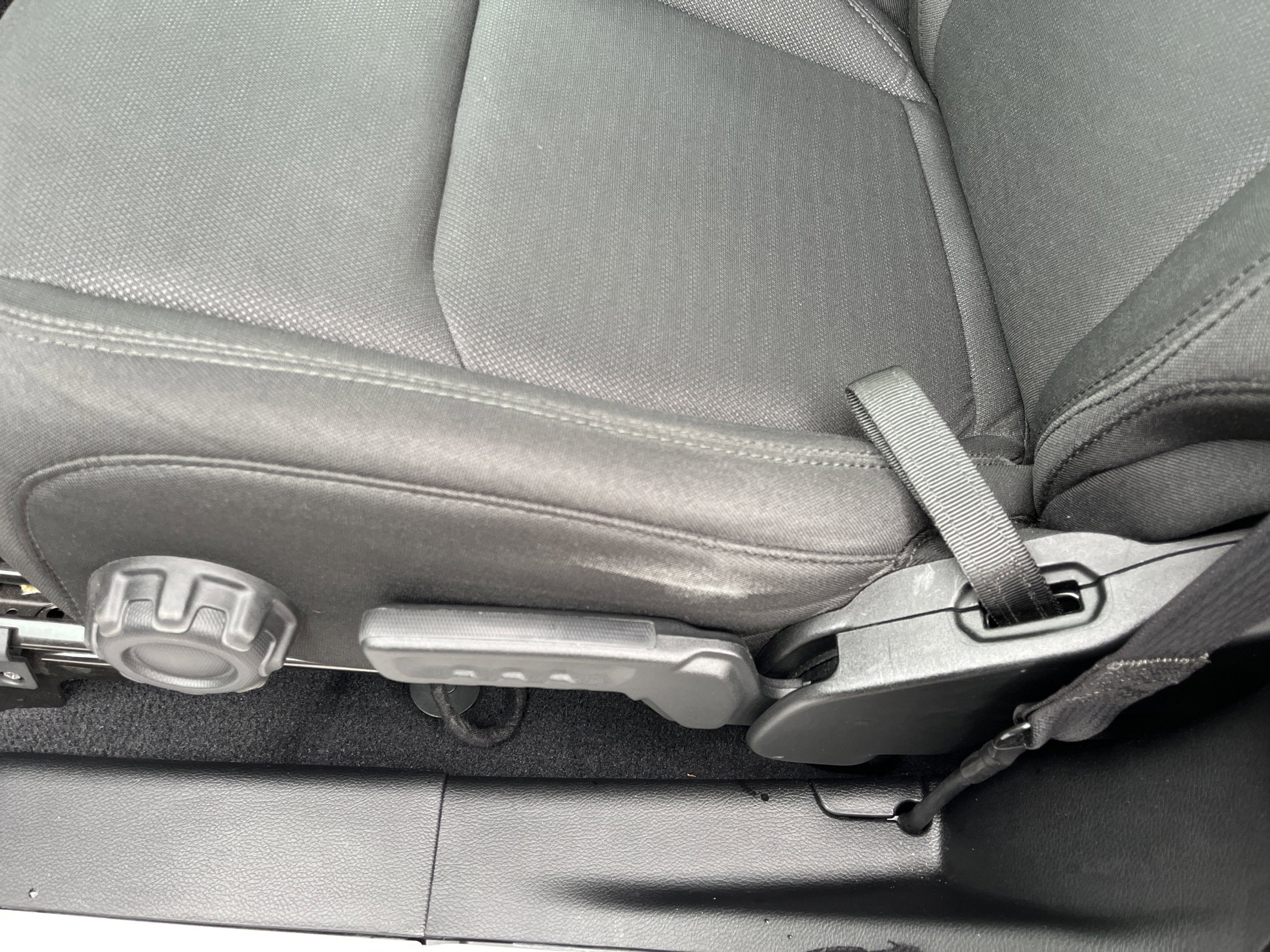 Used 2020 Jeep Wrangler Sport image 18