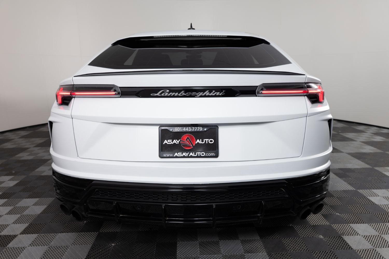 Used 2021 Lamborghini Urus AWD/4WD image 22