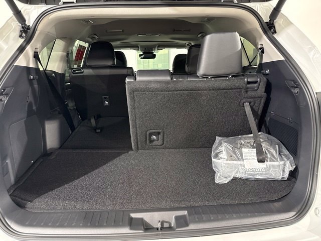 New 2026 Toyota Highlander Limited AWD/4WD image 8