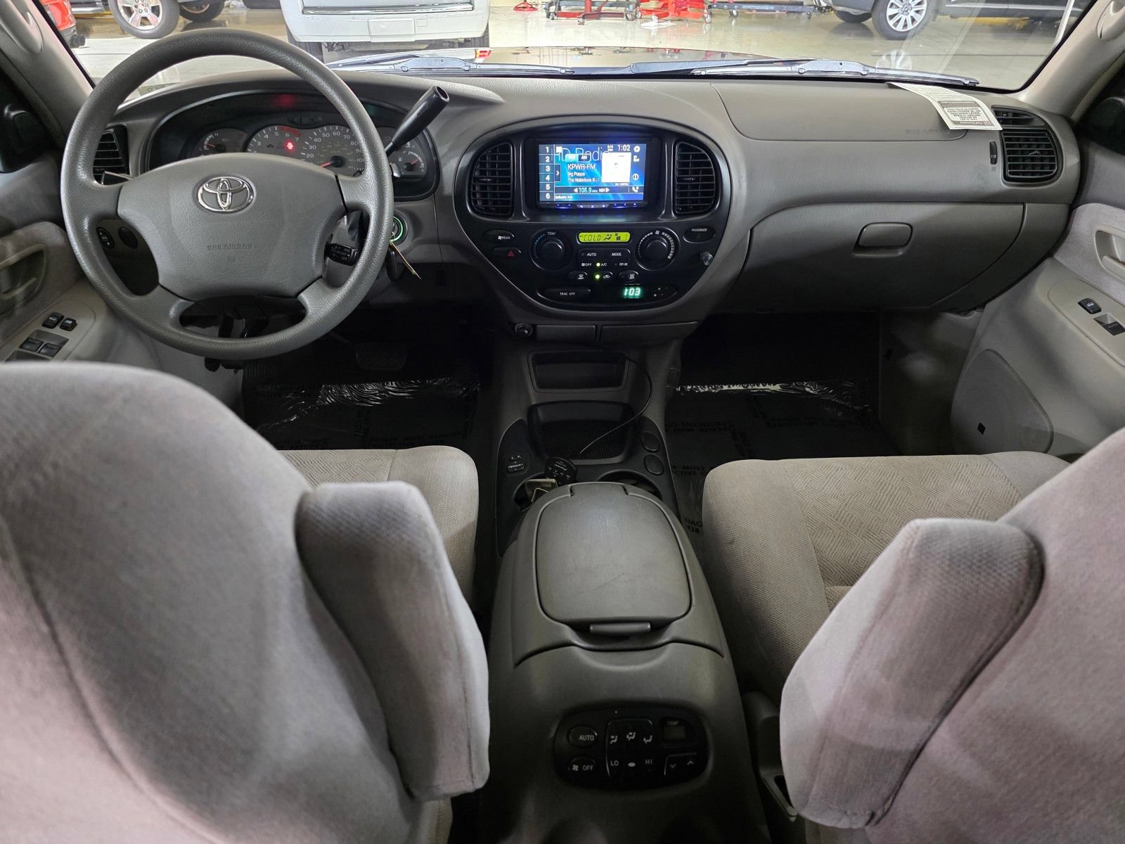 Used 2004 Toyota Sequoia SR5 RWD image 20