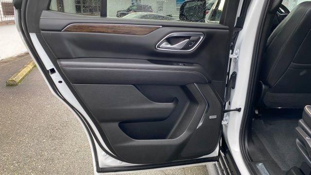 Used 2022 Chevrolet Tahoe Premier w/ Premium Package image 17