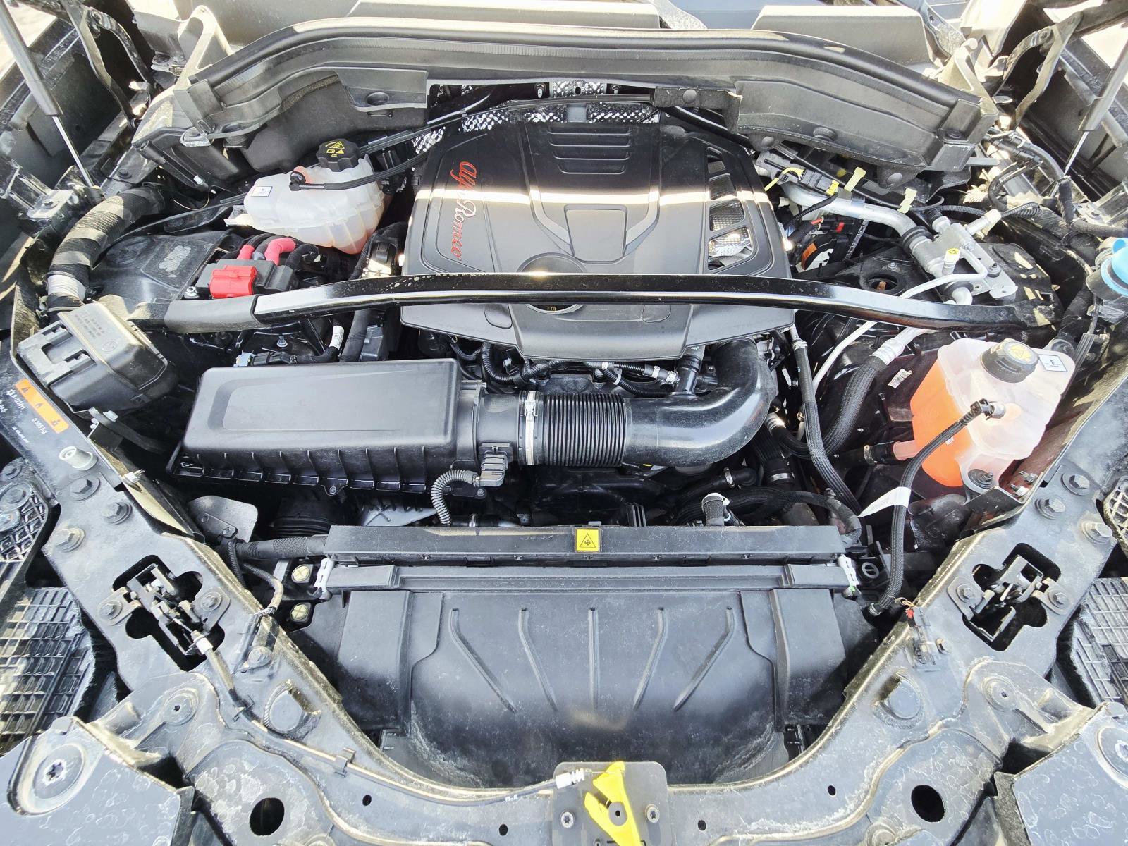 Used 2024 Alfa Romeo Stelvio Veloce image 18