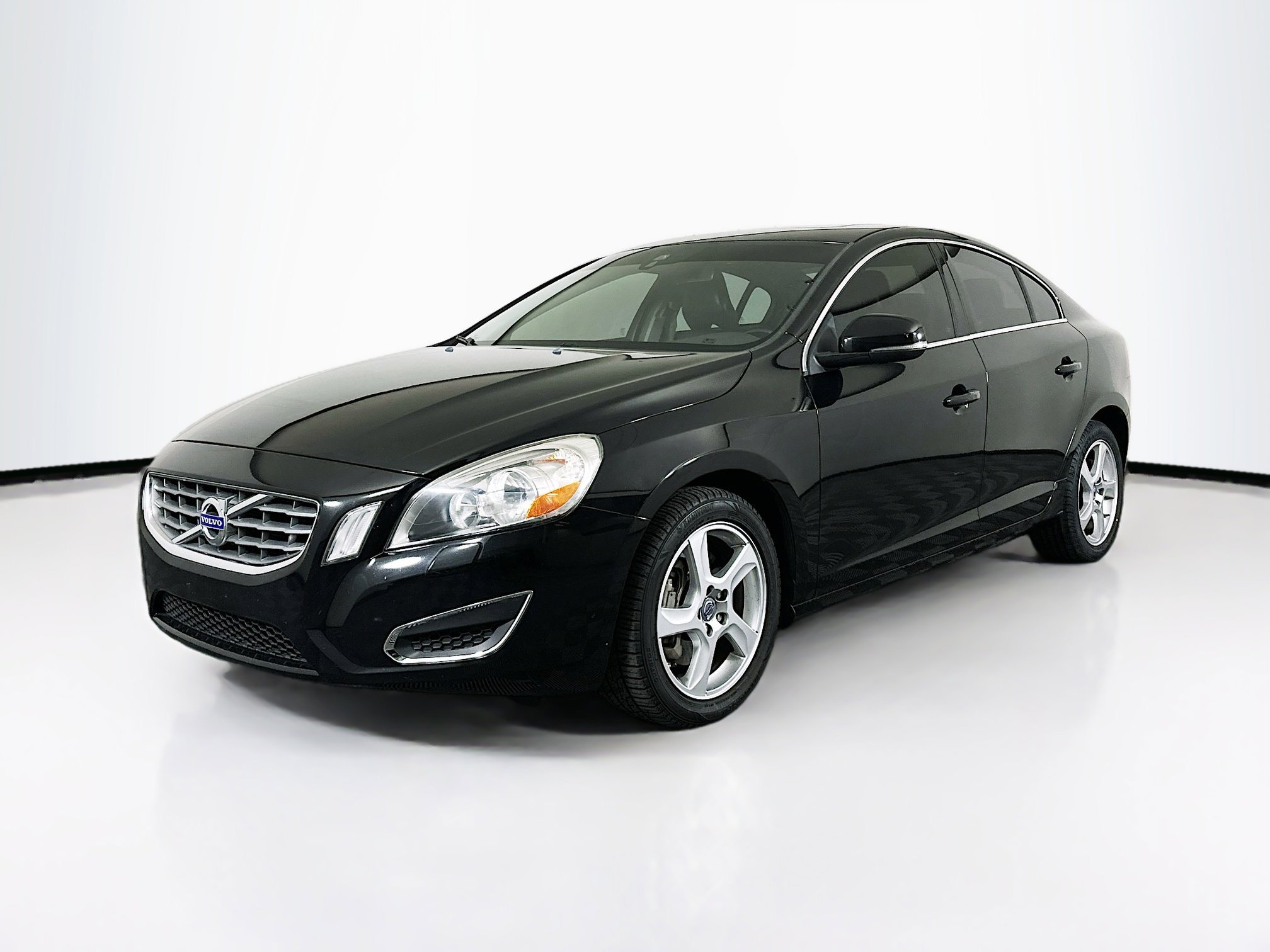 Used 2013 Volvo S60 T5 image 3