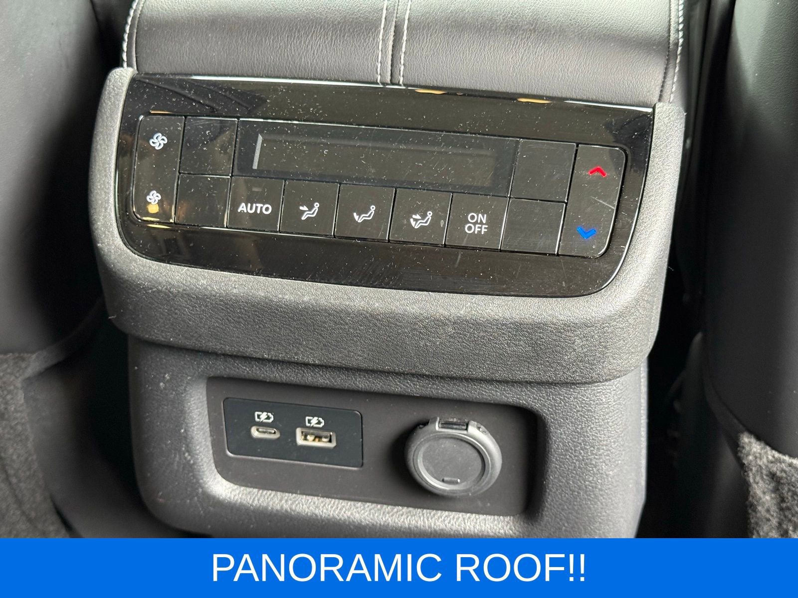 Used 2023 INFINITI QX60 Luxe w/ Performance Audio Package AWD/4WD image 17
