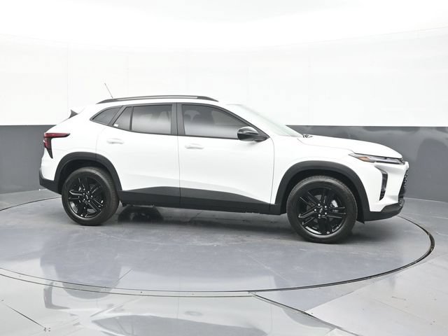 New 2026 Chevrolet Trax ACTIV w/ Sunroof Package FWD image 13