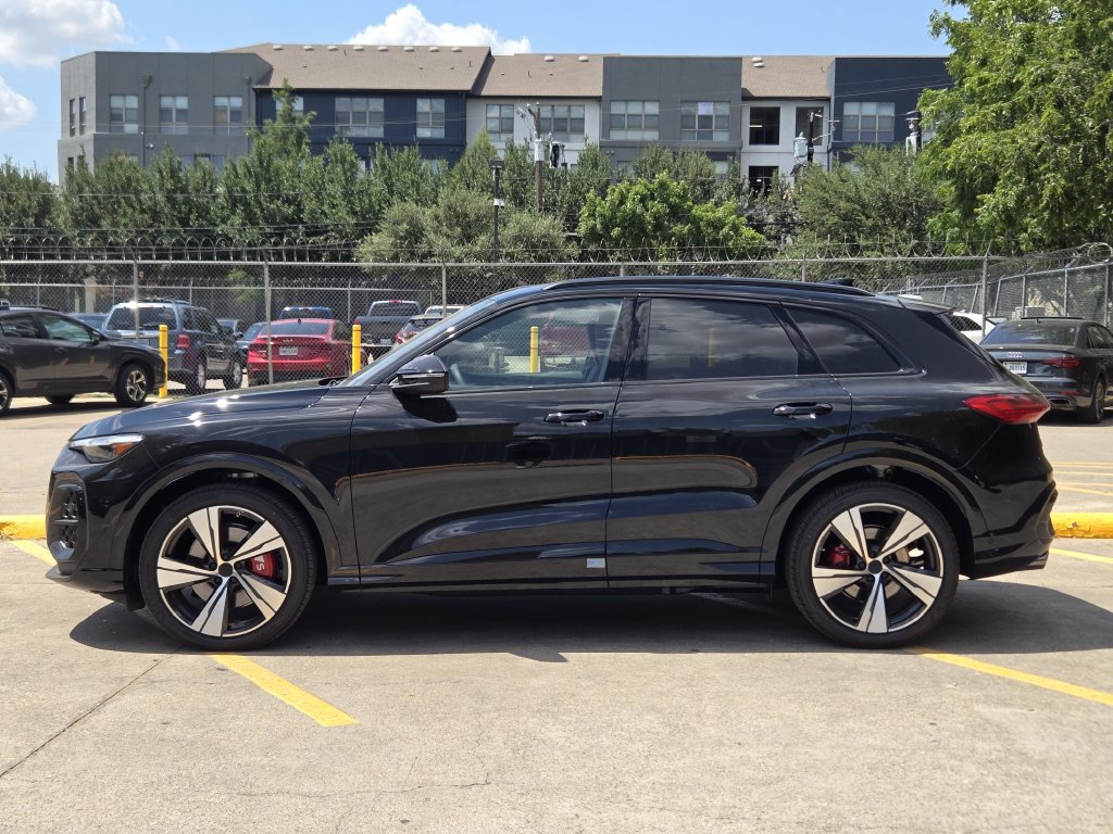 New 2026 Audi SQ5 Prestige AWD/4WD image 7
