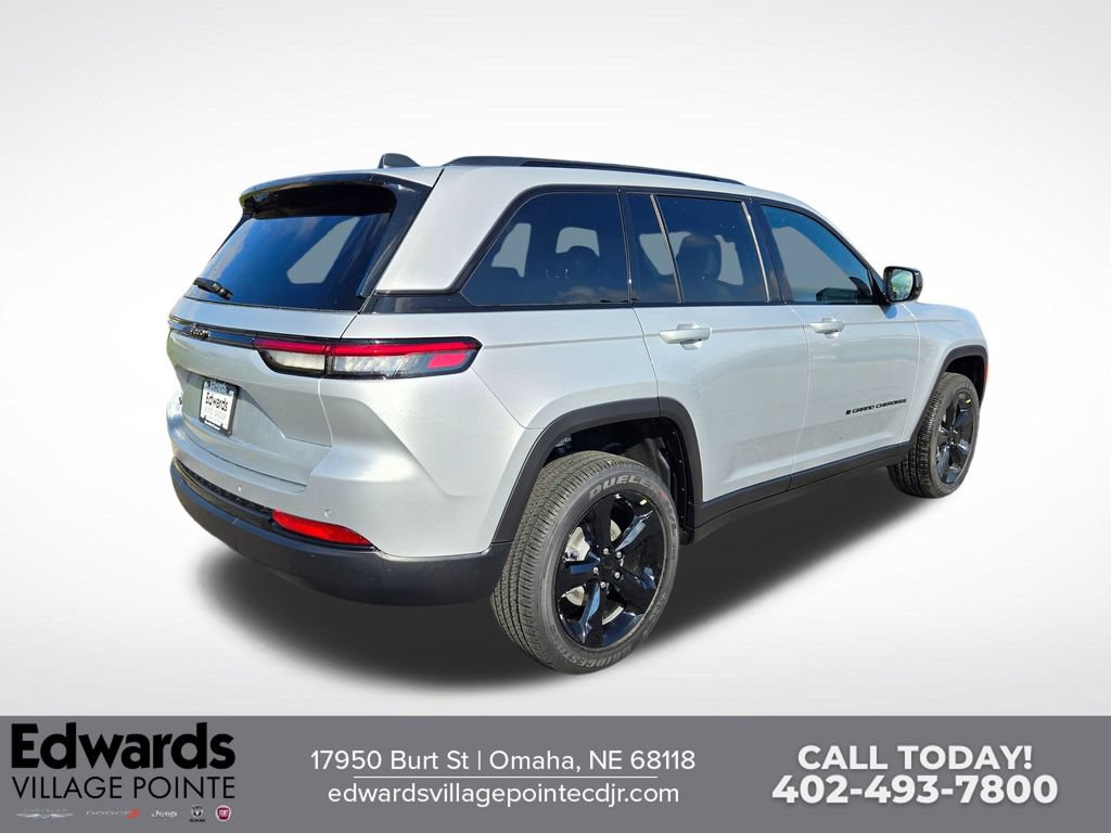 New 2025 Jeep Grand Cherokee Altitude AWD/4WD image 3