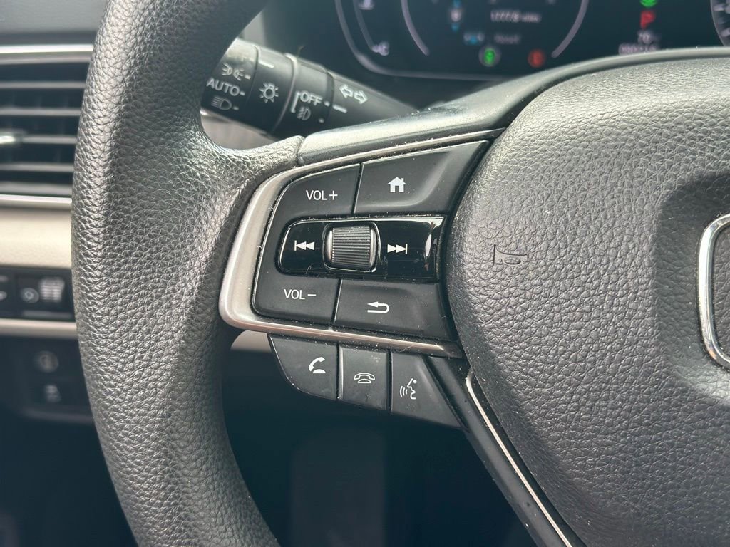 Used 2018 Honda Accord EX image 11