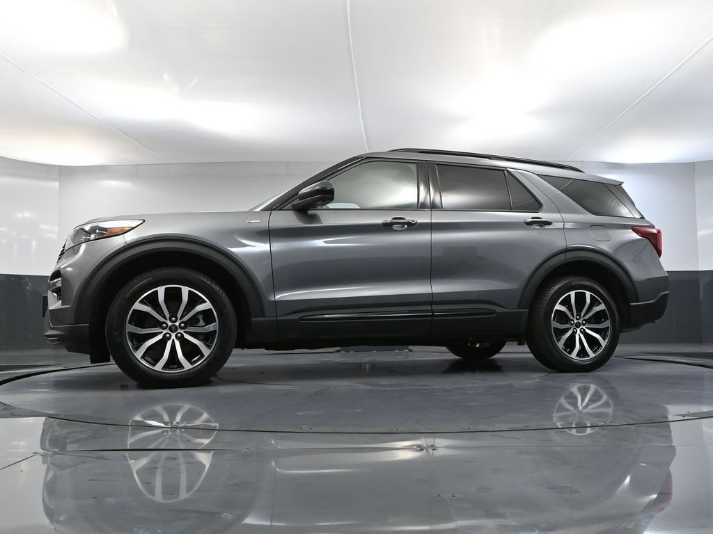 Used 2022 Ford Explorer ST-Line w/ Class IV Trailer Tow Package image 60