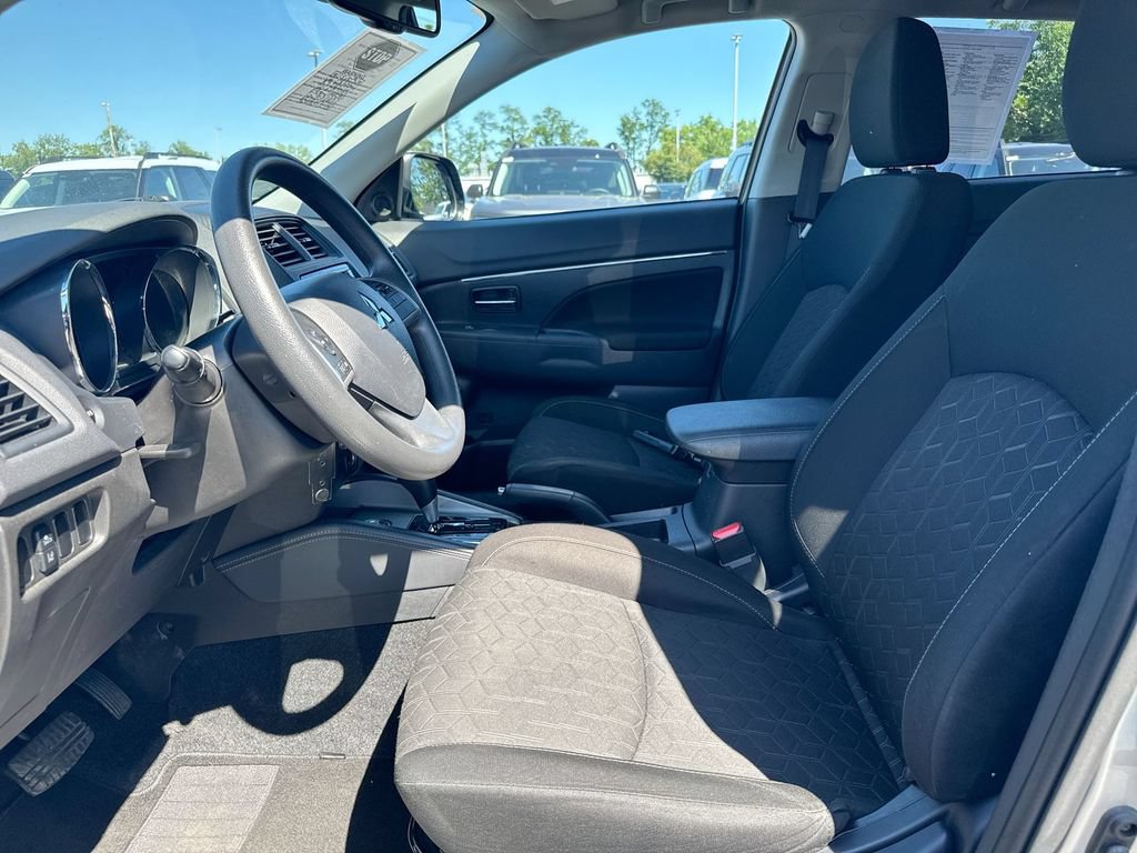 Used 2024 Mitsubishi Outlander Sport ES AWD/4WD image 19