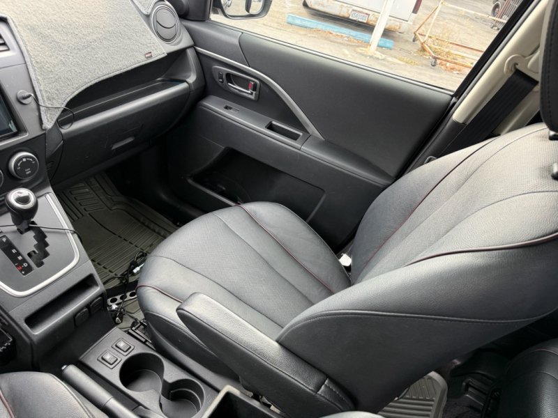 Used 2014 MAZDA MAZDA5 Grand Touring FWD image 17